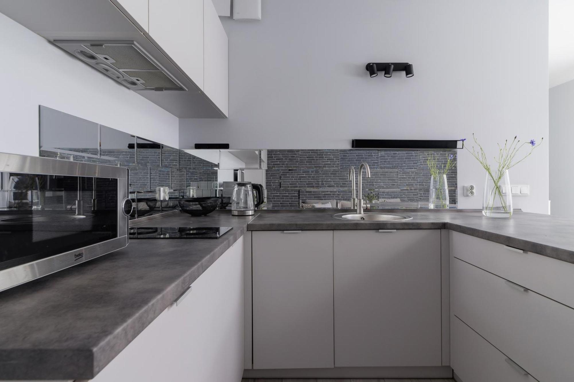 One Bedroom Apartment With A Balcony - Dietla 109 Street Краков Экстерьер фото
