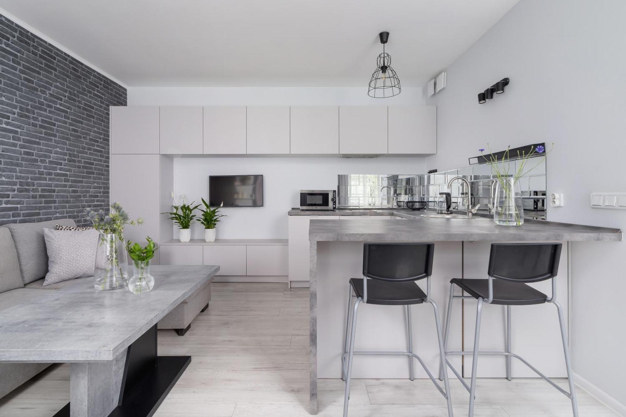 One Bedroom Apartment With A Balcony - Dietla 109 Street Краков Экстерьер фото